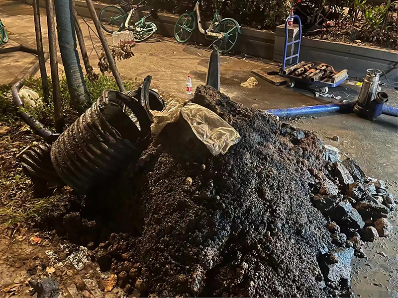 三台本地下水道疏通师傅，不通不收费【距您500米】